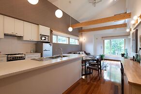 Holiday Niseko Shinsetsu Apartments