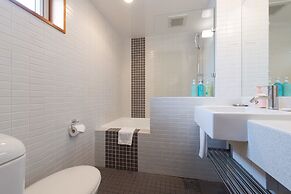 Holiday Niseko Shinsetsu Apartments