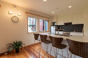 Holiday Niseko Shinsetsu Apartments