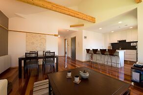 Holiday Niseko Shinsetsu Apartments