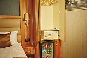 Ilkbal Deluxe Hotel & Spa