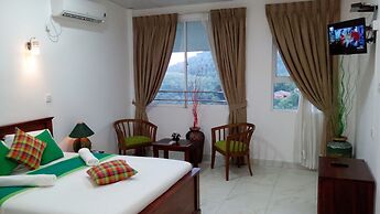 Green Tulip Hotel Kandy