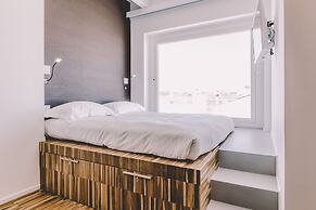 Suite 10
