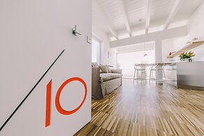 Suite 10