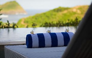 Blue Monkey Villas Resort & Ocean View