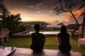 Blue Monkey Villas Resort & Ocean View