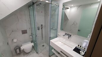 Lagaria Luxury Rooms & Apartments