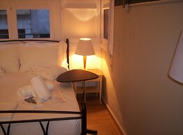 The New Yorkers Hotel