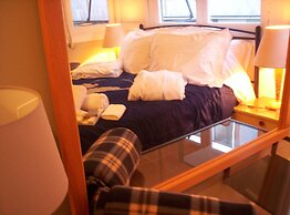 The New Yorkers Hotel