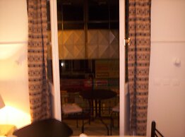 The New Yorkers Hotel