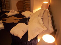 The New Yorkers Hotel