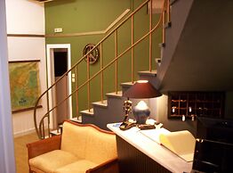 The New Yorkers Hotel