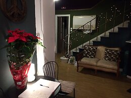 The New Yorkers Hotel