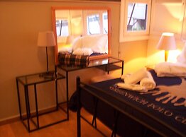 The New Yorkers Hotel