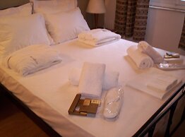 The New Yorkers Hotel