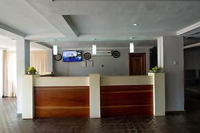 Crystal Rose Ambassador Hotel