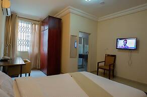 Crystal Rose Ambassador Hotel