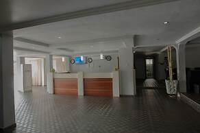 Crystal Rose Ambassador Hotel