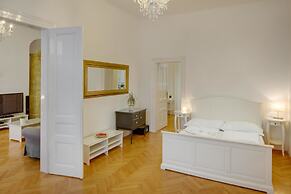 Charles Bridge Premium Apartments