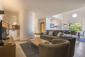 NAU Salema Beach Village