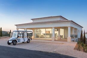 NAU Salema Beach Village