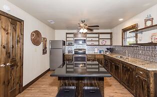 Vineyard Trail Cottages - Adults Only