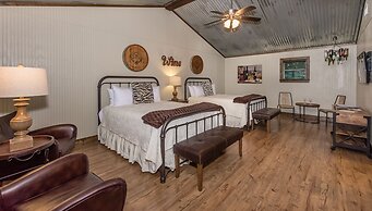 Vineyard Trail Cottages - Adults Only