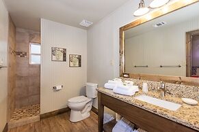 Vineyard Trail Cottages - Adults Only