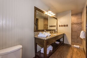 Vineyard Trail Cottages - Adults Only