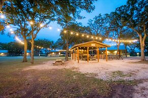 Vineyard Trail Cottages - Adults Only