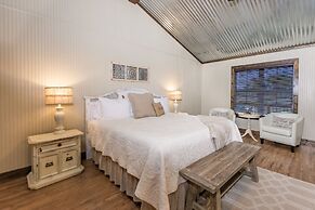 Vineyard Trail Cottages - Adults Only