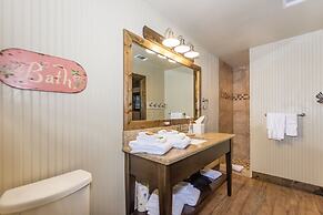 Vineyard Trail Cottages - Adults Only