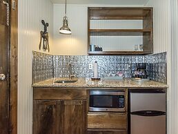 Vineyard Trail Cottages - Adults Only