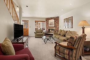 Alpenblick by Frias Properties