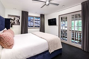 Alpenblick by Frias Properties