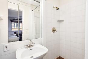 Alpenblick by Frias Properties