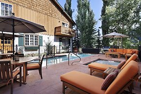 Alpenblick by Frias Properties