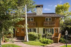 Alpenblick by Frias Properties