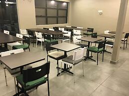 Talents Motor Park Hotel