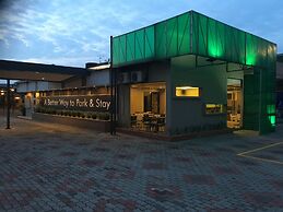 Talents Motor Park Hotel