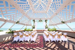 The Bandha Hotel & Suites