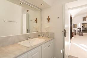 Karpimo Horizon - Caldera View with private hot tub