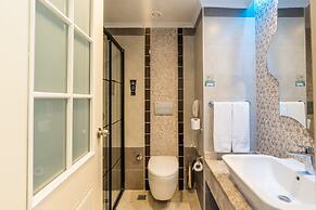 Adenya Hotel & Resort