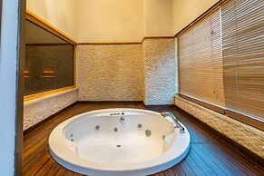 Adenya Hotel & Resort