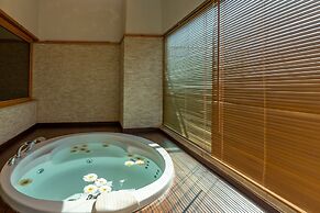 Adenya Hotel & Resort