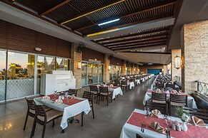 Adenya Hotel & Resort