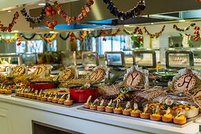 Adenya Hotel & Resort