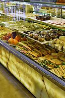 Adenya Hotel & Resort