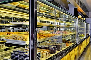 Adenya Hotel & Resort