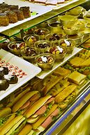 Adenya Hotel & Resort